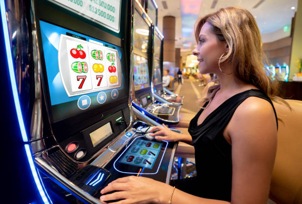 Five-reel layout with dynamic payline display Hip Hop Panda game interface on gacor889 login